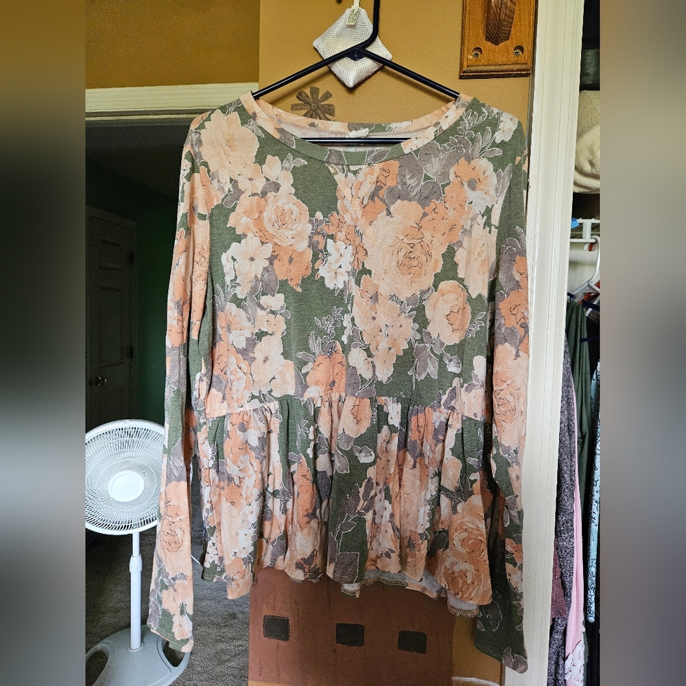 Long sleeve top